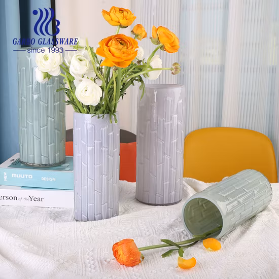 Florero de cristal cilíndrico de color, pulverización personalizada, soplado hecho a mano, venta al por mayor, decoración del hogar para uso diario